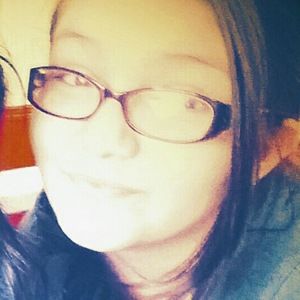 Meet your Posher, Elaine